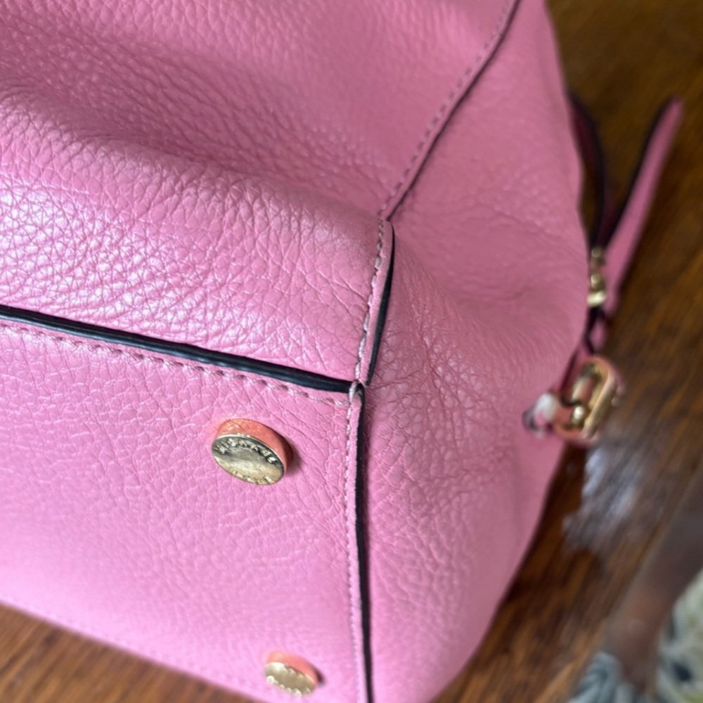 👜 Michael Kors Pink Pebbled Leather Satchel | Gold Hardware - Picture 8 of 16
